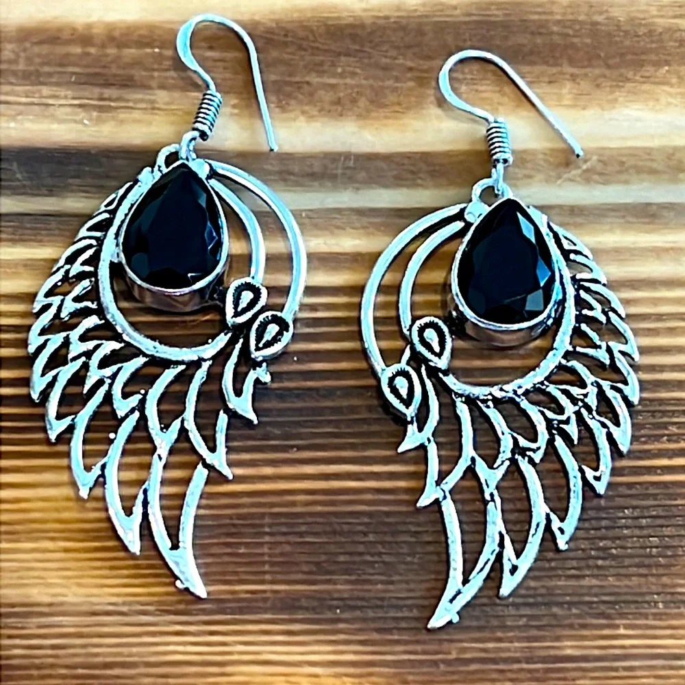 #107 Black Onyx Wings 🪽 Handcrafted Earrings NWOT - Picture 3 of 13